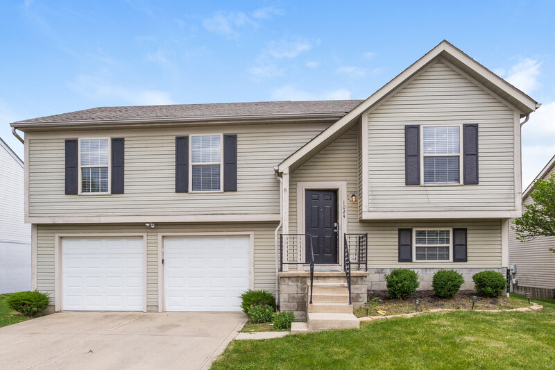 2,010/Mo, 1024 Esther Dr Columbus, OH 43207 External View