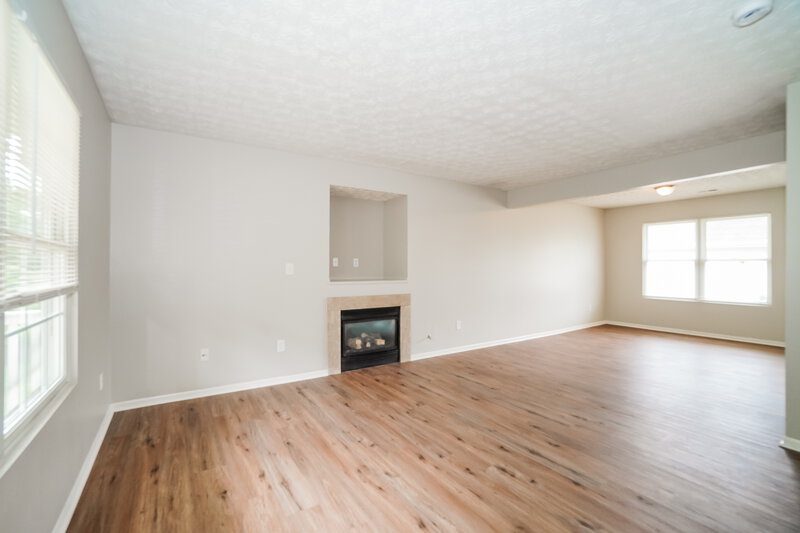 2,205/Mo, 1859 Canopy Ln Columbus, OH 43219 Living Room View