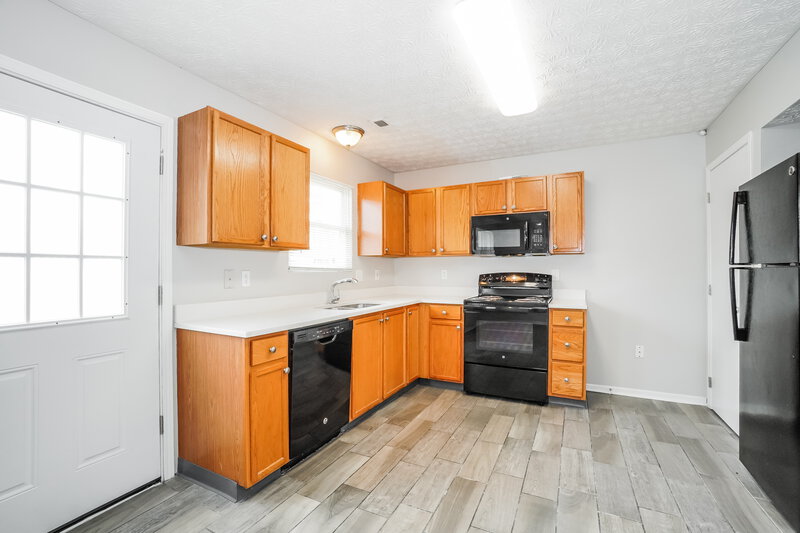 2,205/Mo, 1859 Canopy Ln Columbus, OH 43219 Kitchen View