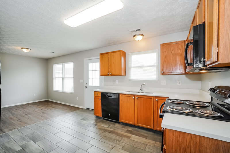 2,205/Mo, 1859 Canopy Ln Columbus, OH 43219 Kitchen View 2