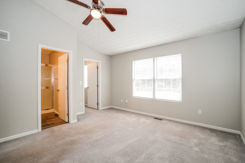 2,205/Mo, 1859 Canopy Ln Columbus, OH 43219 Main Bedroom View