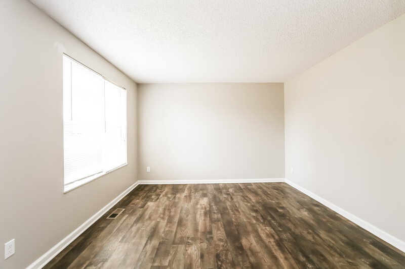 1,670/Mo, 3008 Fox Chaple Dr Columbus, OH 43232 Living Room View