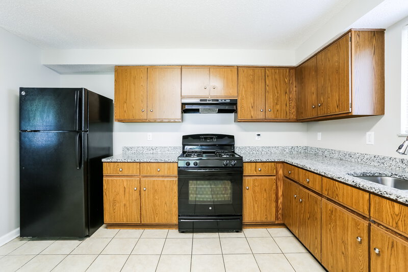 1,670/Mo, 3008 Fox Chaple Dr Columbus, OH 43232 Kitchen View