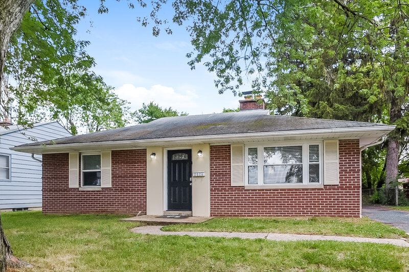 1,945/Mo, 2876 Brownlee Ave Columbus, OH 43209 External View