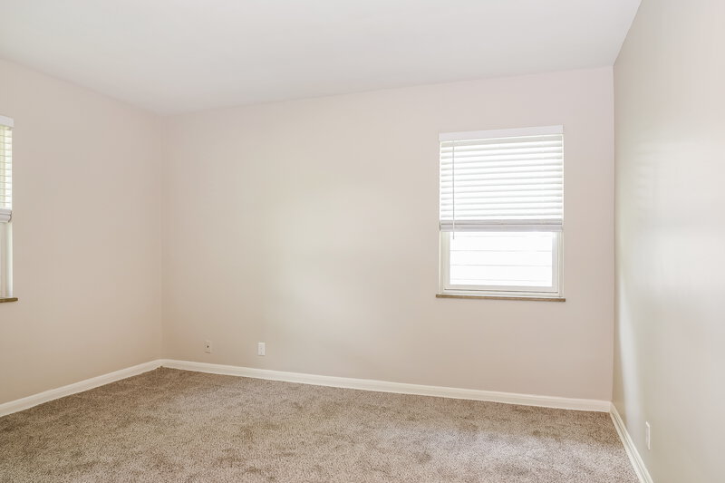 1,945/Mo, 2876 Brownlee Ave Columbus, OH 43209 Bedroom View 2