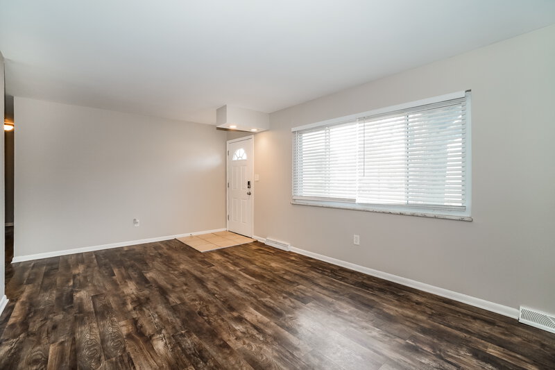1,765/Mo, 6136 Karl Rd Columbus, OH 43229 Misc View 3