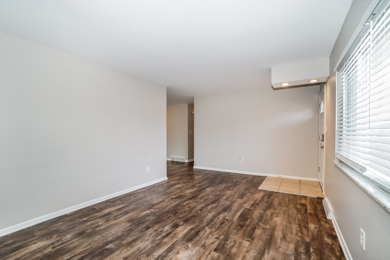 1,765/Mo, 6136 Karl Rd Columbus, OH 43229 Misc View 4