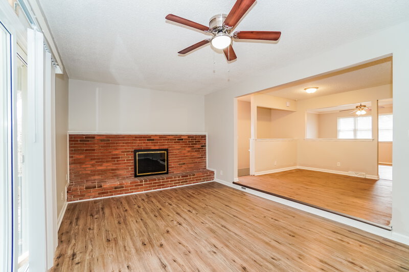 1,845/Mo, 1532 Bolenhill Ave Columbus, OH 43229 Family Room View