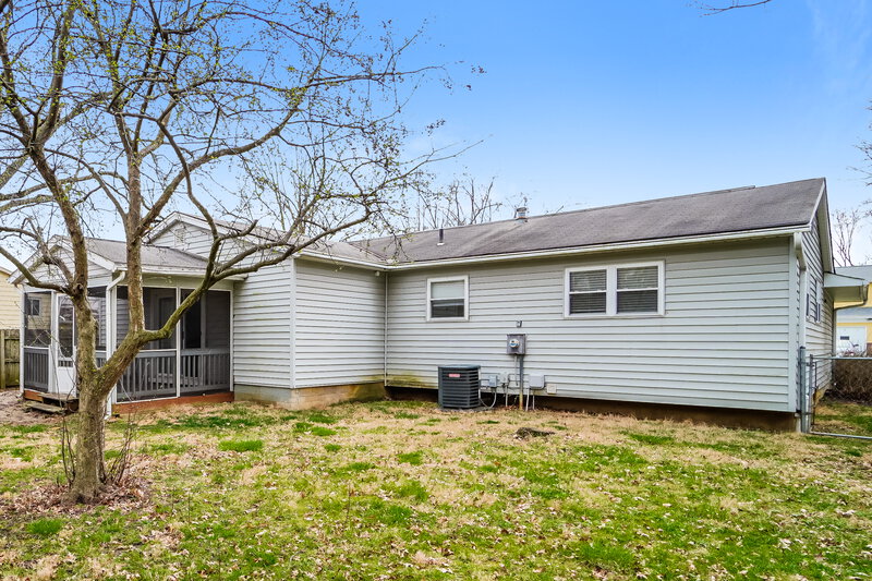 1,845/Mo, 1532 Bolenhill Ave Columbus, OH 43229 Rear View 2