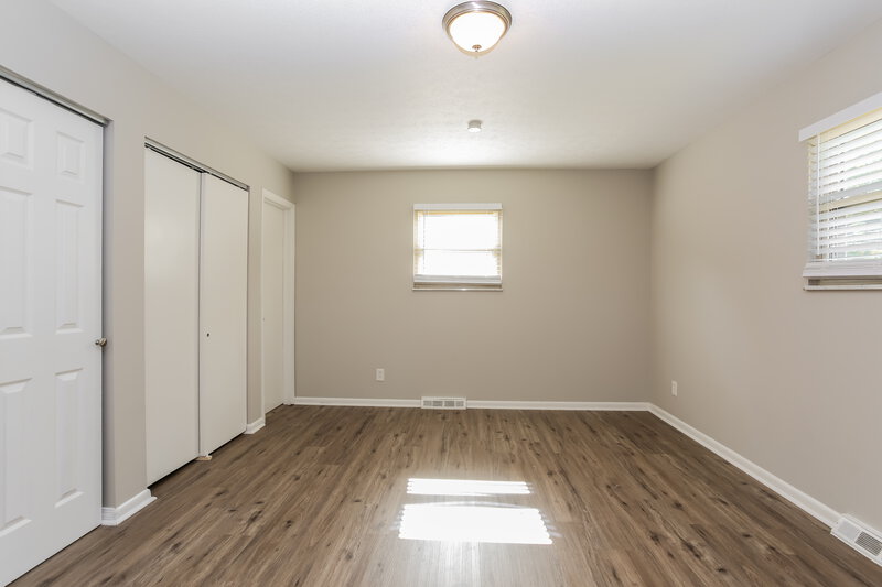 2,005/Mo, 5152 Sassafras Rd Columbus, OH 43229 Bedroom View