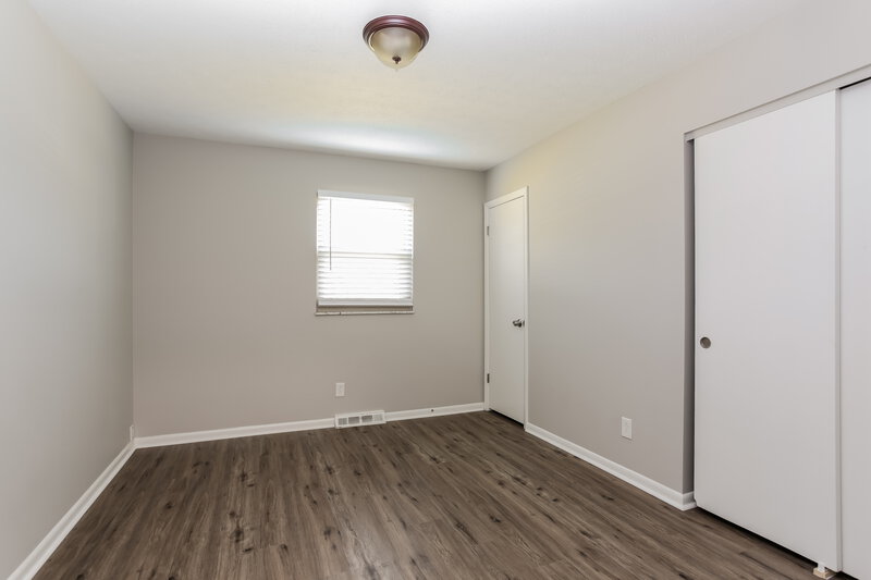 2,005/Mo, 5152 Sassafras Rd Columbus, OH 43229 Bedroom View 2