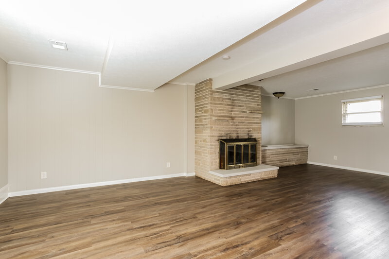 2,005/Mo, 5152 Sassafras Rd Columbus, OH 43229 Family Room View