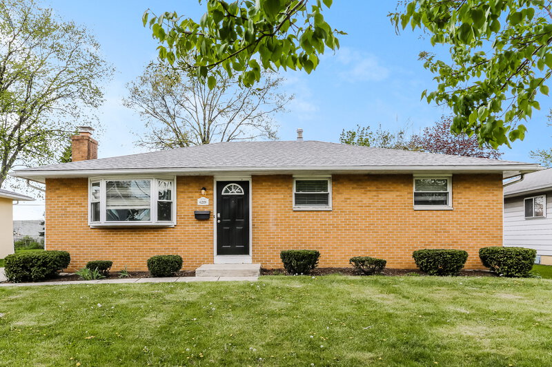 1,865/Mo, 6219 Parkdale Dr Columbus, OH 43229 External View