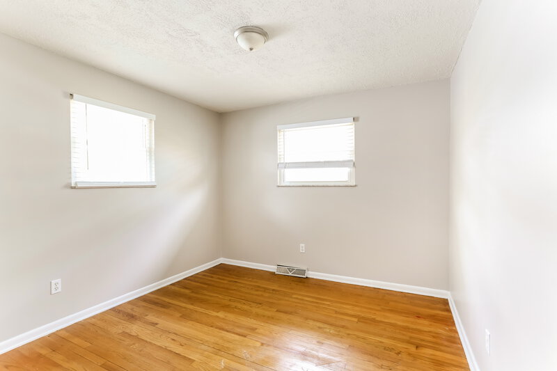 1,865/Mo, 6219 Parkdale Dr Columbus, OH 43229 Bedroom View