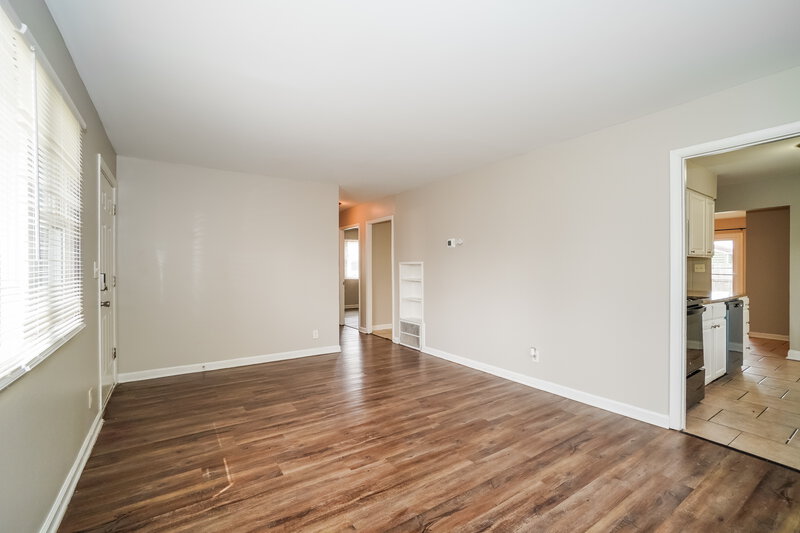 1,605/Mo, 4472 Saint Ann Ln Columbus, OH 43213 Living Room View 2