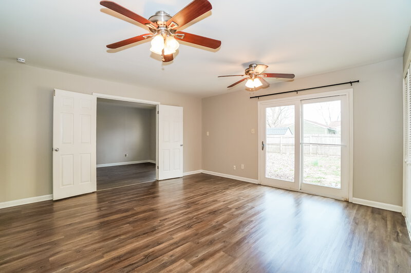 1,605/Mo, 4472 Saint Ann Ln Columbus, OH 43213 Main Bedroom View