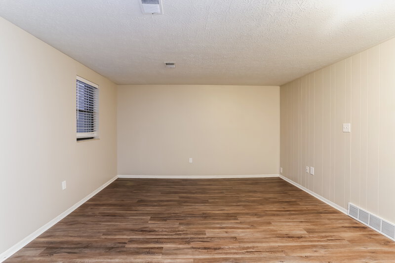 1,685/Mo, 4865 Heaton Rd Columbus, OH 43229 Family Room View