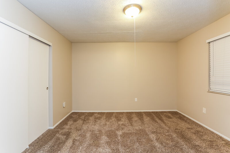 1,685/Mo, 4865 Heaton Rd Columbus, OH 43229 Bedroom View