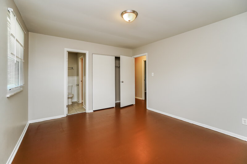 1,930/Mo, 1399 Fullen Rd Columbus, OH 43229 Main Bedroom View