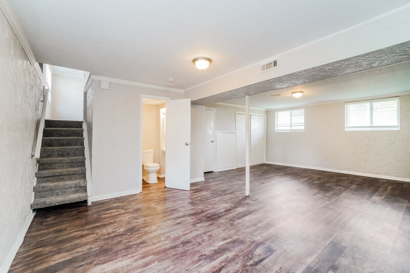 1,735/Mo, 1976 Tupsfield Rd Columbus, OH 43229 Family Room View 2