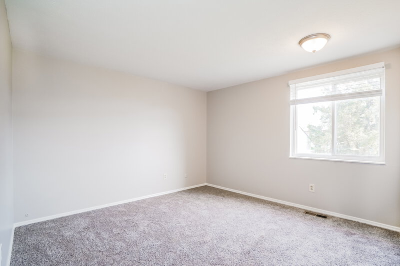 1,735/Mo, 1976 Tupsfield Rd Columbus, OH 43229 Bedroom View