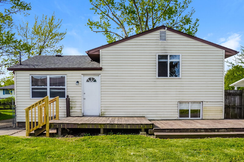 1,735/Mo, 1976 Tupsfield Rd Columbus, OH 43229 Rear View