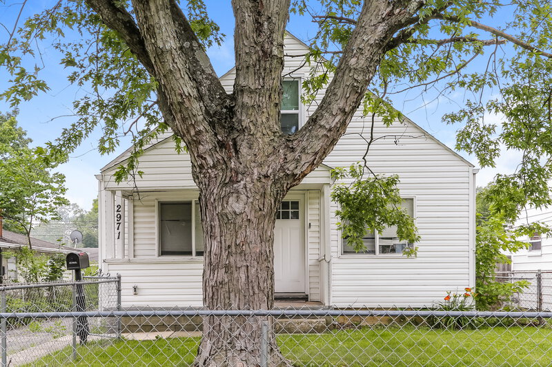0/Mo, 2971 Hiawatha St Columbus, OH 43224 External View