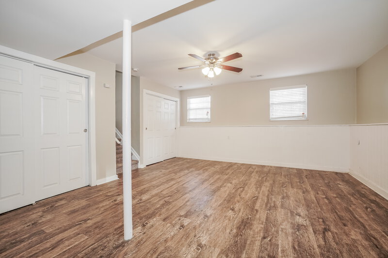 2,020/Mo, 5429 Wesliegh Run Dr Columbus, OH 43228 Living Room View 2