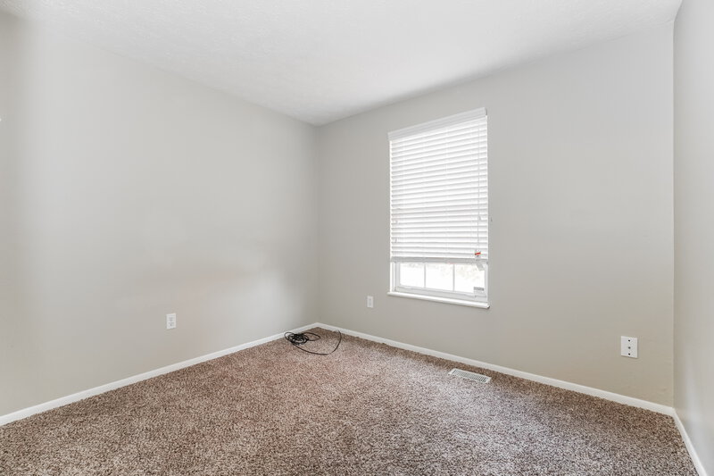 2,020/Mo, 5429 Wesliegh Run Dr Columbus, OH 43228 Bedroom View 3