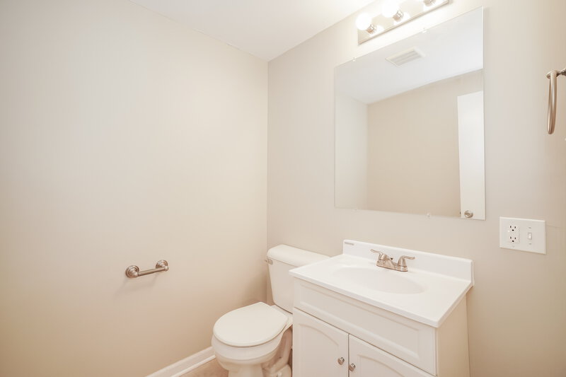 2,020/Mo, 5429 Wesliegh Run Dr Columbus, OH 43228 Bedroom View 5