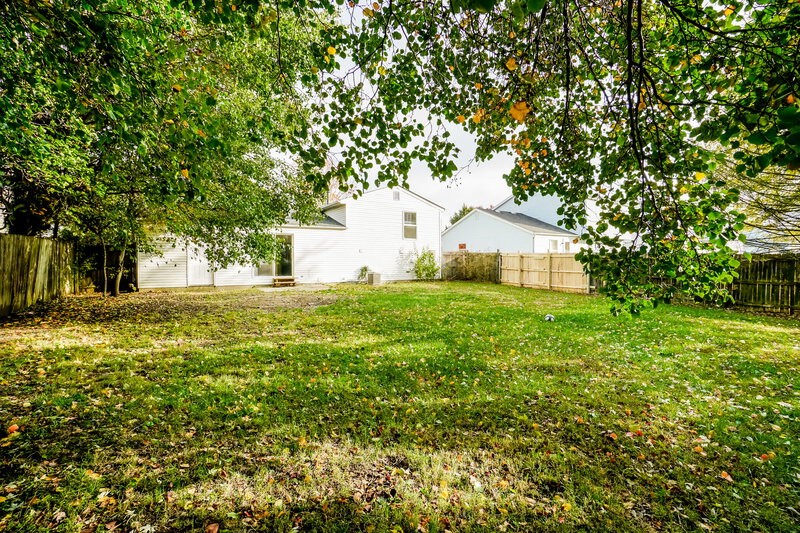 2,020/Mo, 5429 Wesliegh Run Dr Columbus, OH 43228 Rear View 3