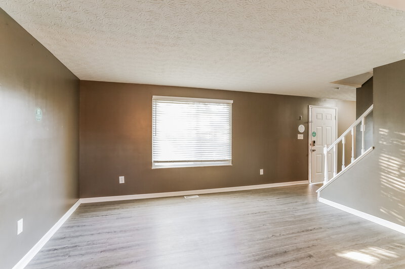 2,240/Mo, 6304 Shaftsbury Ln Dublin, OH 43017 Living Room View