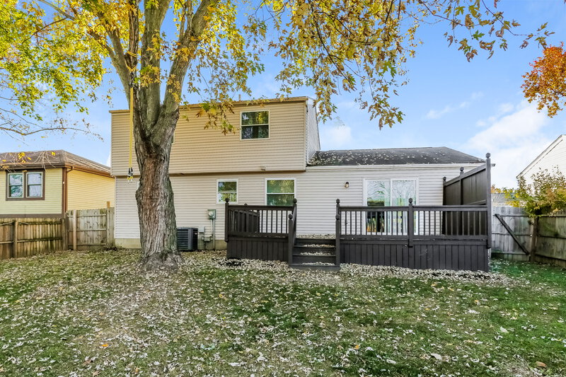 2,240/Mo, 6304 Shaftsbury Ln Dublin, OH 43017 Rear View