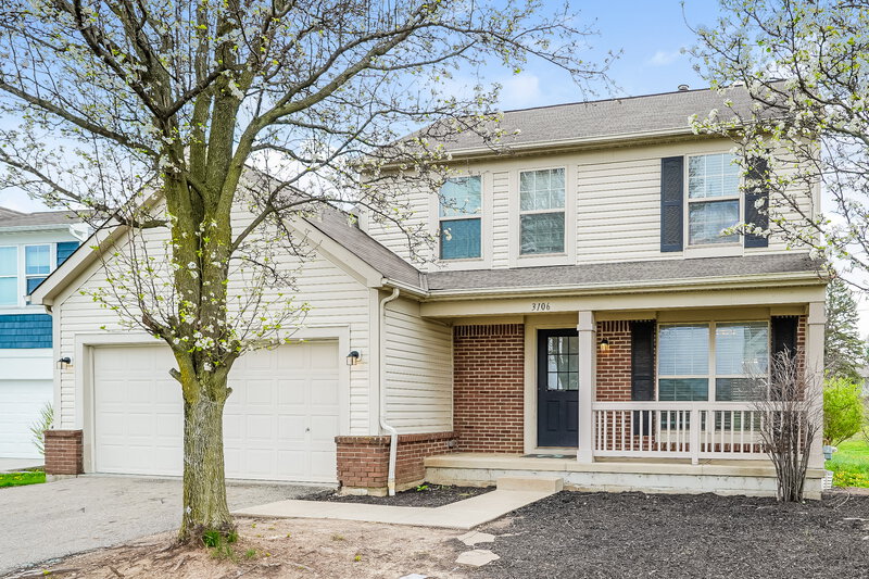 2,330/Mo, 3106 Amberfield Dr Columbus, OH 43232 Front View