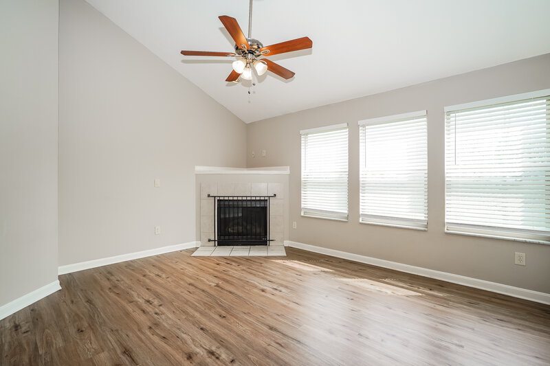 2,330/Mo, 3106 Amberfield Dr Columbus, OH 43232 Living Room View