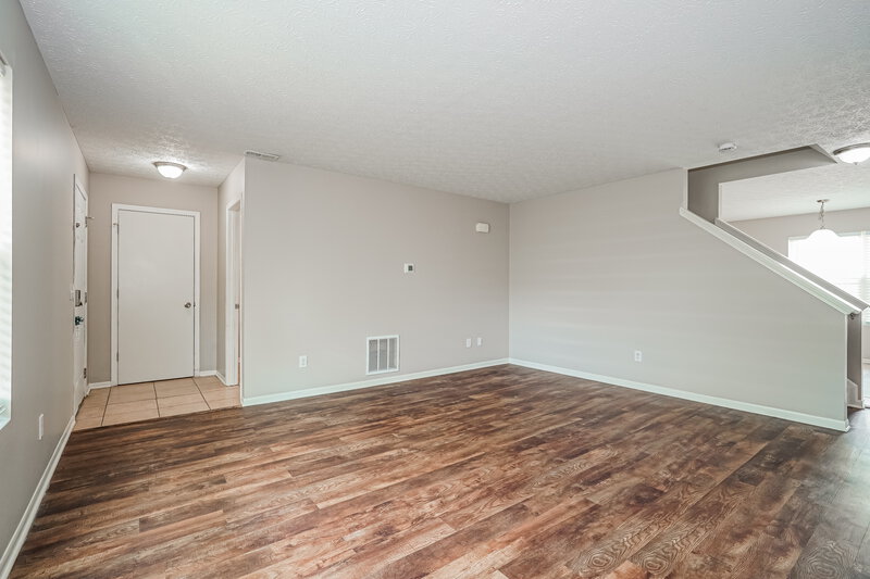 2,100/Mo, 6280 Marengo St Canal Winchester, OH 43110 Living Room View 2