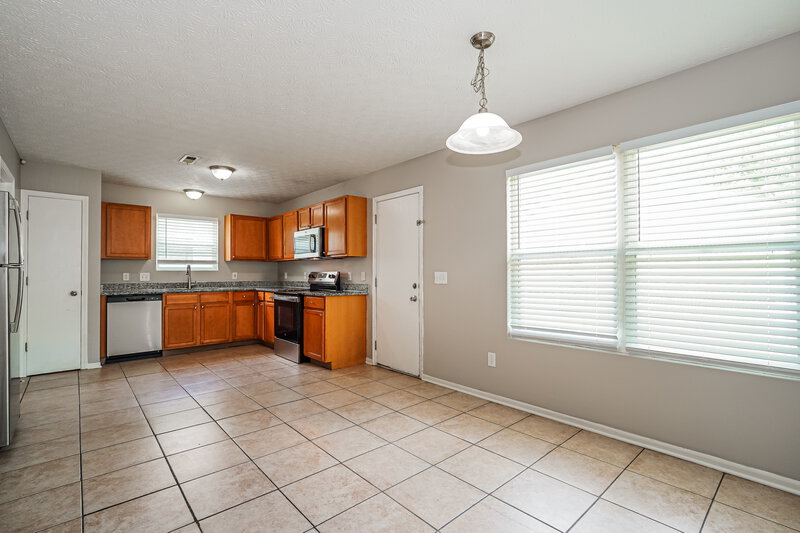 2,100/Mo, 6280 Marengo St Canal Winchester, OH 43110 Dining Room View