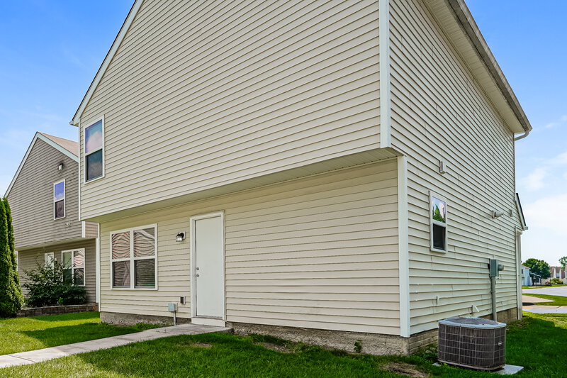 2,100/Mo, 6280 Marengo St Canal Winchester, OH 43110 Rear View