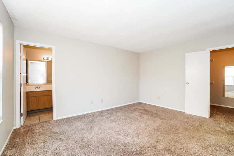 2,295/Mo, 5975 Cape Coral Ln Hilliard, OH 43026 Main Bedroom View