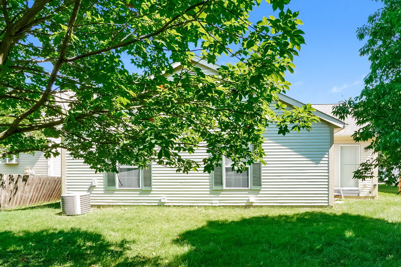 2,295/Mo, 5975 Cape Coral Ln Hilliard, OH 43026 Rear View