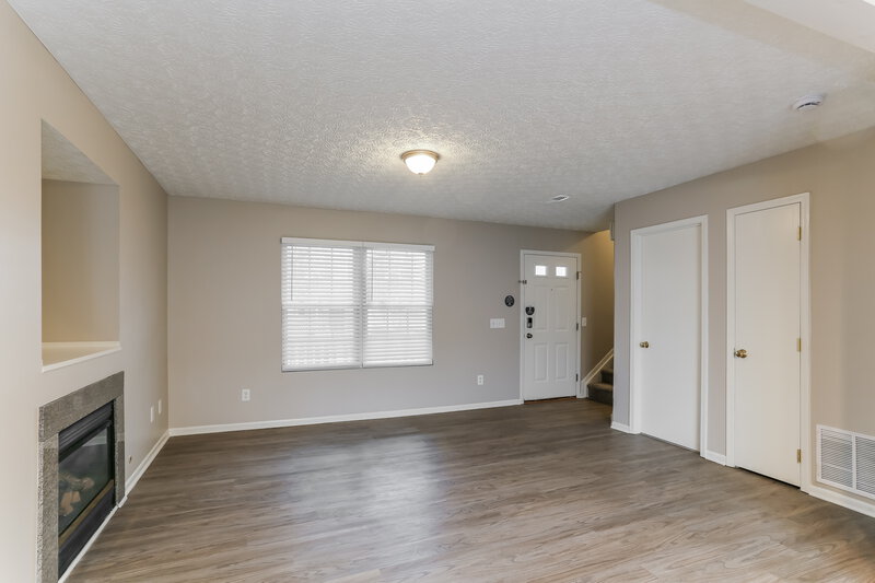 1,735/Mo, 524 Star Spangled Pl Galloway, OH 43119 Living Room View