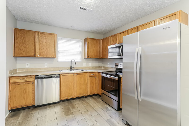 1,735/Mo, 524 Star Spangled Pl Galloway, OH 43119 Kitchen View 2