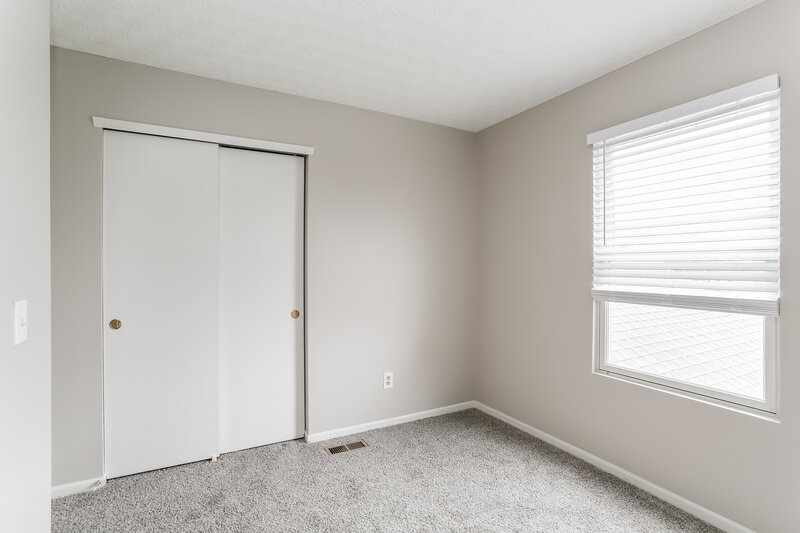 1,735/Mo, 524 Star Spangled Pl Galloway, OH 43119 Bedroom View 2