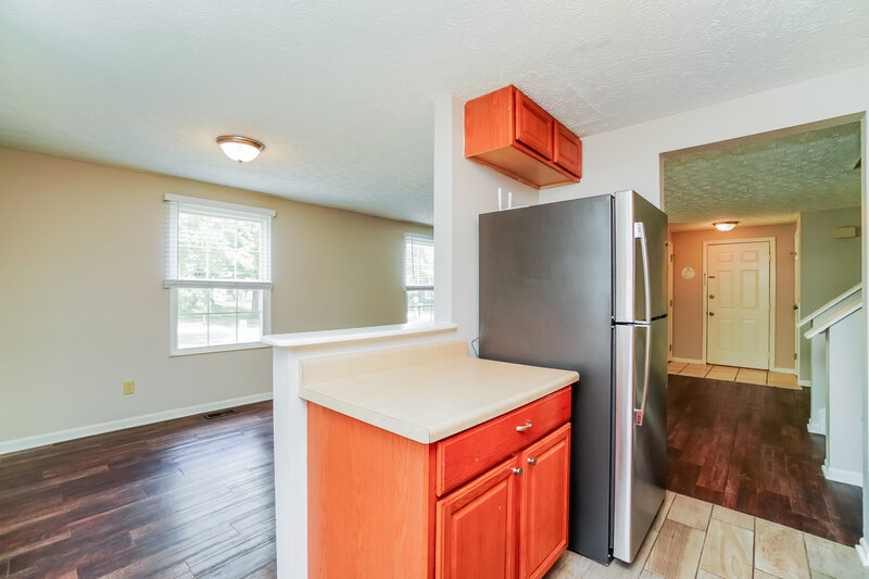 2,340/Mo, 4585 Marilyn St Hilliard, OH 43026 Kitchen View