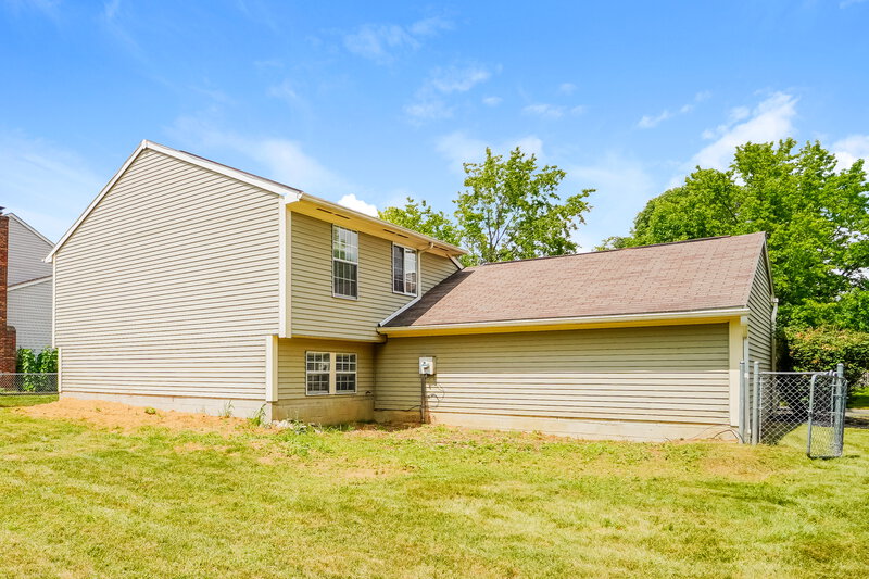 2,340/Mo, 4585 Marilyn St Hilliard, OH 43026 Rear View