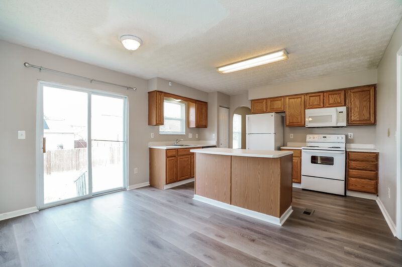 2,285/Mo, 3087 Fabyan Dr Reynoldsburg, OH 43068 Breakfast Nook View