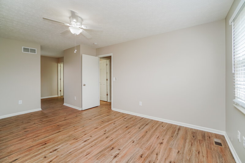 3,320/Mo, 12118 Greenbower Ave NW Pickerington, OH 43147 Main Bedroom View 2