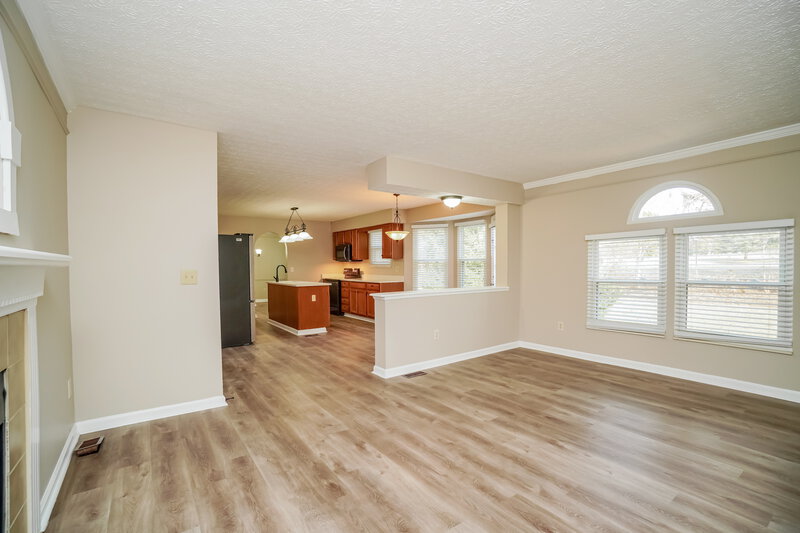 2,895/Mo, 7927 Oak Valley Rd Reynoldsburg, OH 43068 Living Room View