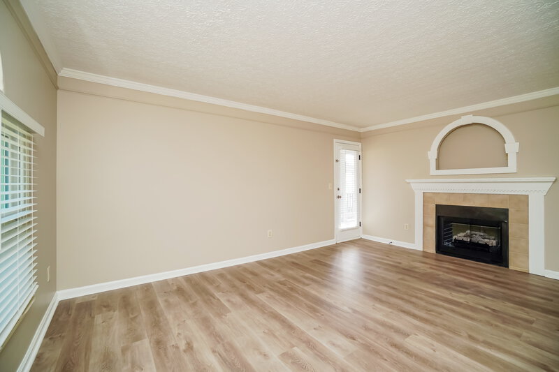 2,895/Mo, 7927 Oak Valley Rd Reynoldsburg, OH 43068 Living Room View 4