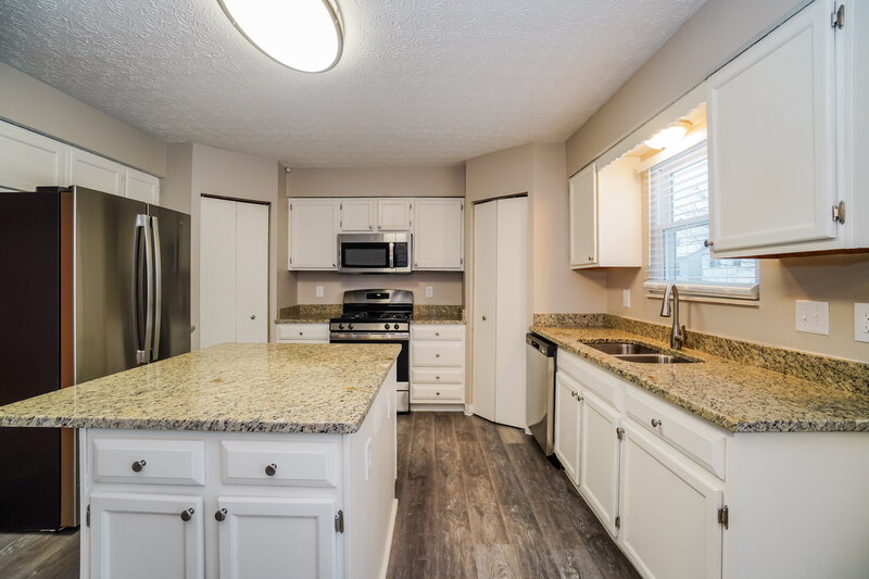 2,530/Mo, 324 Harland Dr Columbus, OH 43207 Misc View 3